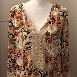 Black Rainn Beige and Coral Floral Top